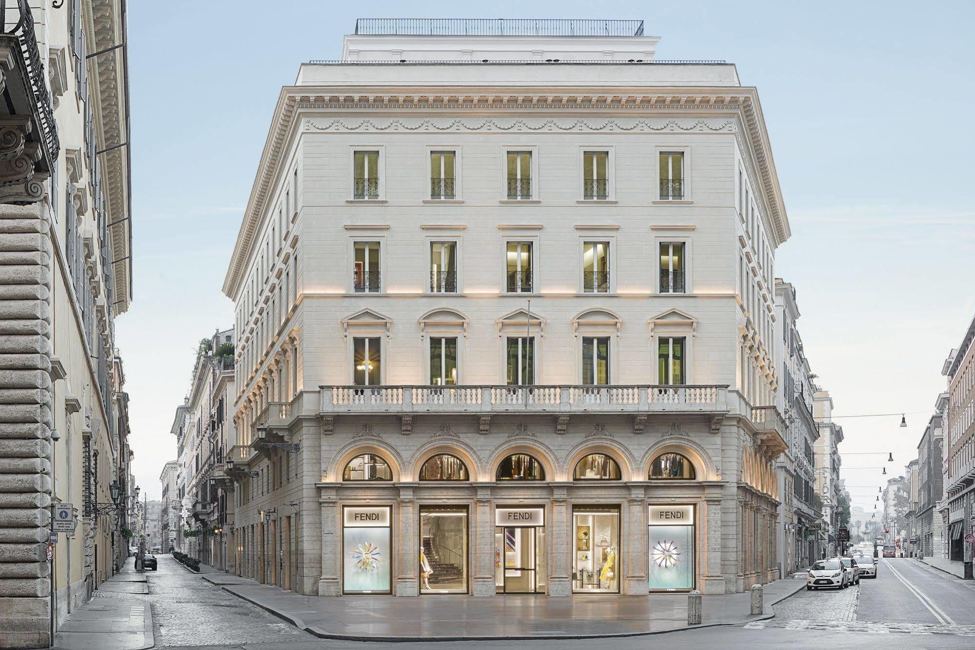 Fendi Private Suites - Small Luxury Hotels Of The World Rome Exterior photo
